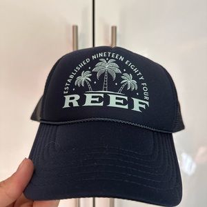 Authentic REEF surf trucker hat